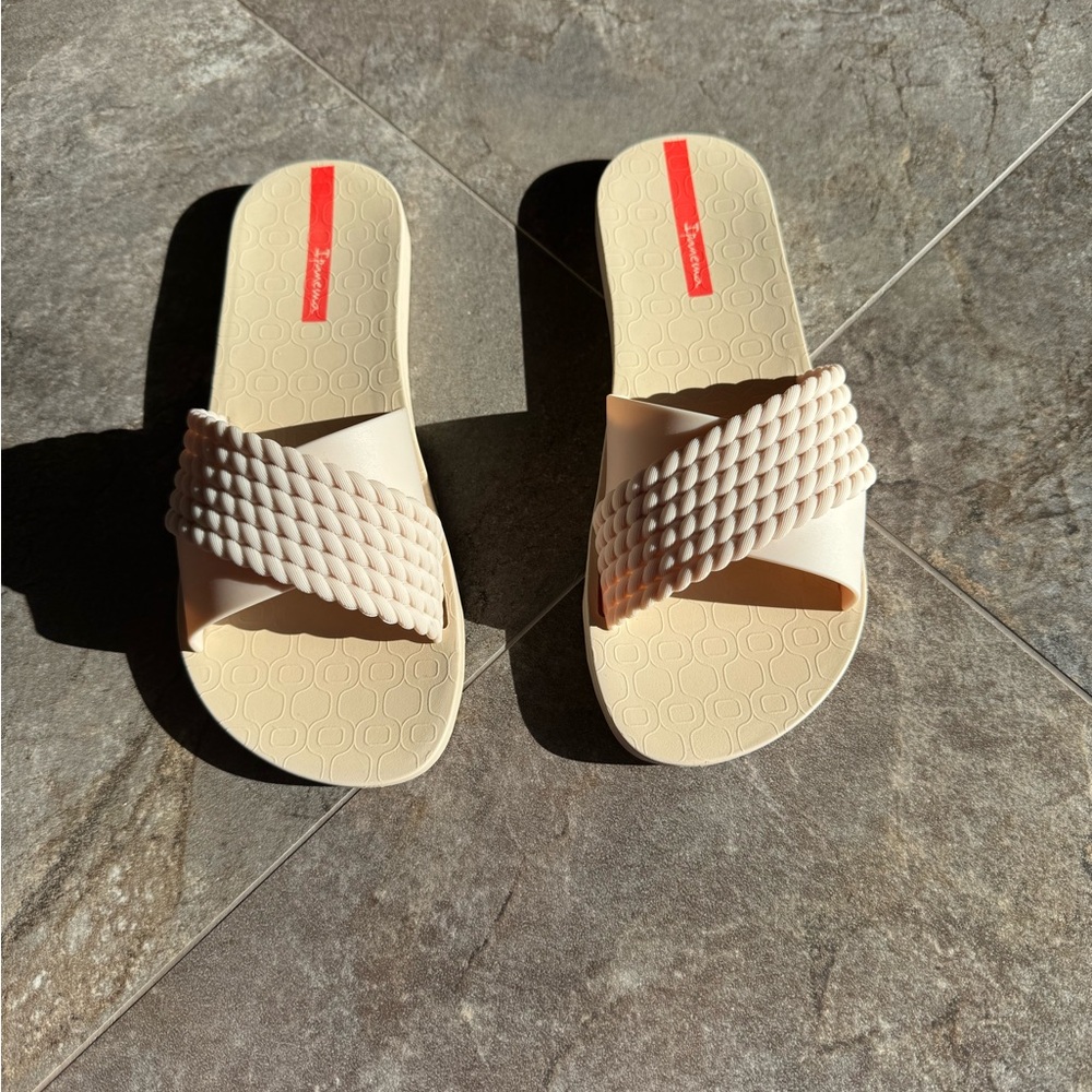 Ipanema Beige Women's Street II Water-resistant Slide Sandals